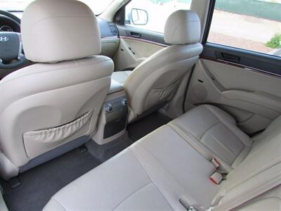 2010 Hyundai Veracruz Limited - Photo 12 - Las Vegas, NV 89118