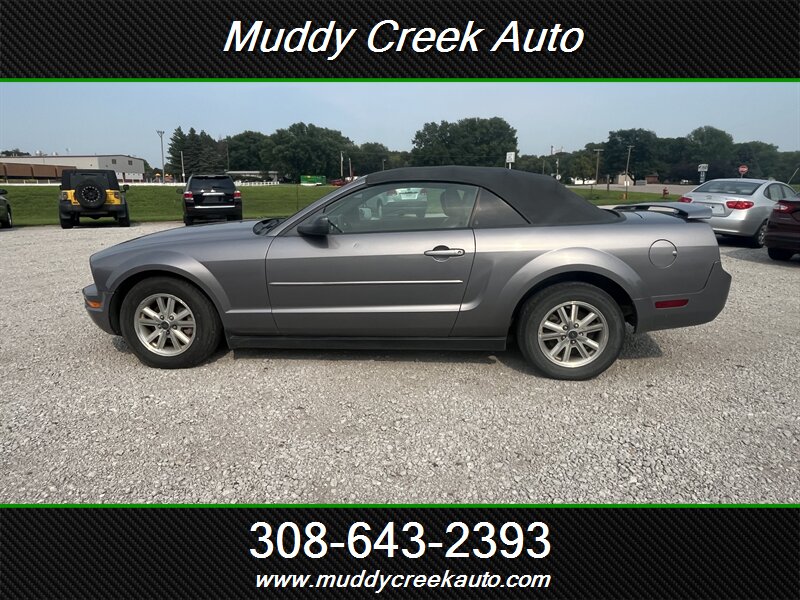 2006 Ford Mustang V6 Premium  