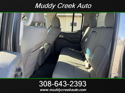 2006 Nissan Frontier LE LE 4dr Crew Cab   - Photo 5 - Merna, NE 68856