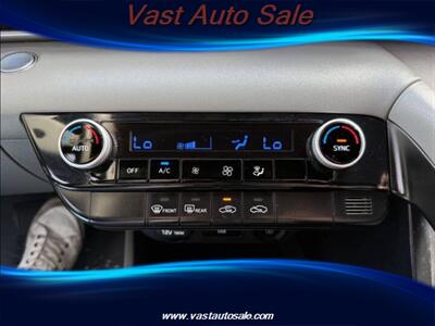 2022 Hyundai ELANTRA SEL   - Photo 16 - Sacramento, CA 95825