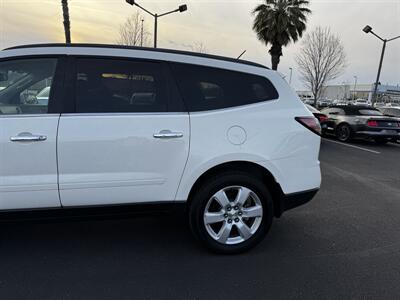 2014 Chevrolet Traverse LT   - Photo 10 - Sacramento, CA 95825