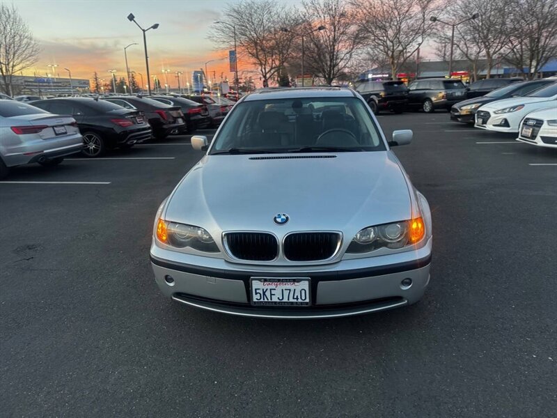 2004 BMW 3 Series 325i  