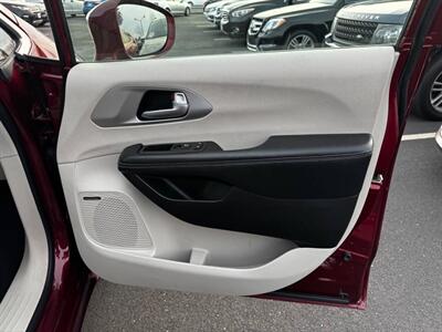 2018 Chrysler Pacifica Hybrid Limited   - Photo 37 - Sacramento, CA 95825