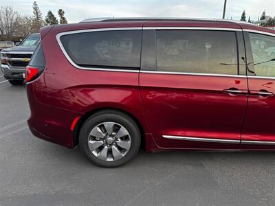 2018 Chrysler Pacifica Hybrid Limited   - Photo 6 - Sacramento, CA 95825