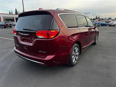 2018 Chrysler Pacifica Hybrid Limited   - Photo 5 - Sacramento, CA 95825