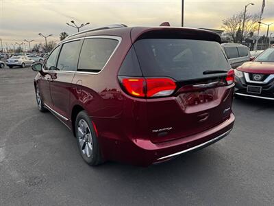 2018 Chrysler Pacifica Hybrid Limited   - Photo 8 - Sacramento, CA 95825