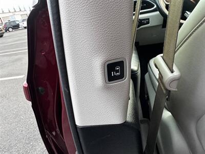 2018 Chrysler Pacifica Hybrid Limited   - Photo 32 - Sacramento, CA 95825