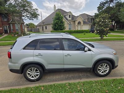 2015 Kia Sorento LX   - Photo 2 - Galena Park, TX 77547