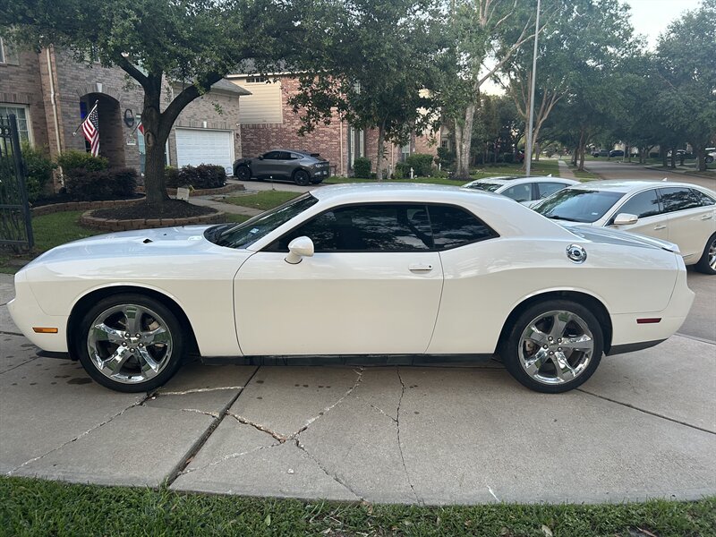 2014 Dodge Challenger SXT  