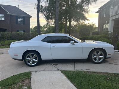 2014 Dodge Challenger SXT   - Photo 2 - Galena Park, TX 77547