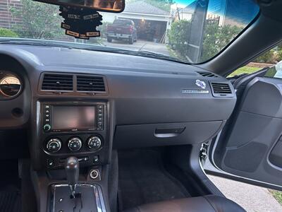 2014 Dodge Challenger SXT   - Photo 8 - Galena Park, TX 77547
