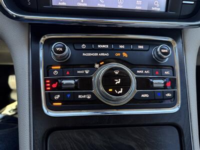 2020 Lincoln Continental Standard   - Photo 63 - Albuquerque, NM 87107