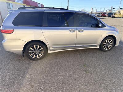 2020 Toyota Sienna LE 7-Passenger   - Photo 9 - Albuquerque, NM 87107