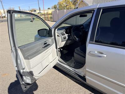 2009 Dodge Grand Caravan SE   - Photo 8 - Albuquerque, NM 87107