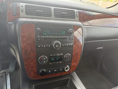 2010 Chevrolet Suburban LT   - Photo 20 - Albuquerque, NM 87107