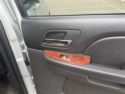 2010 Chevrolet Suburban LT   - Photo 16 - Albuquerque, NM 87107