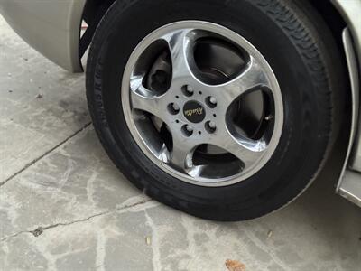 2002 Winnebago Rialta 22QD - Photo 26 - Brea, CA 92822