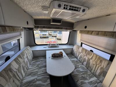 2002 Winnebago Rialta 22QD - Photo 8 - Brea, CA 92822