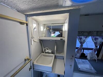 2003 Volkswagen EuroVan MV  RIALTA - Photo 9 - Brea, CA 92822