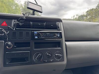 2002 Winnebago Rialta 22QD   - Photo 86 - Brea, CA 92822