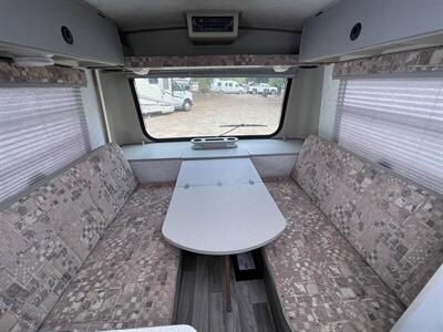2002 Winnebago Rialta 22QD   - Photo 42 - Brea, CA 92822