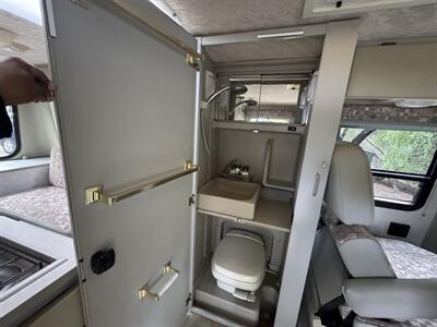 2002 Winnebago Rialta 22QD   - Photo 88 - Brea, CA 92822