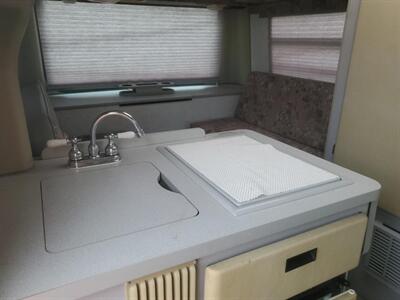 2002 Volkswagen EuroVan CAMPER  Rialta - Photo 17 - Brea, CA 92822
