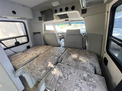 2002 Winnebago Rialta camper van - Photo 37 - Brea, CA 92822