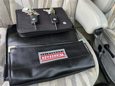 2002 Winnebago Rialta camper van - Photo 14 - Brea, CA 92822