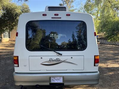 2002 Winnebago Rialta camper van - Photo 77 - Brea, CA 92822