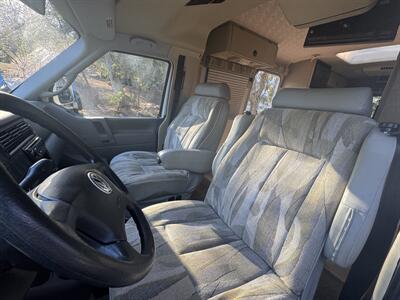 2002 Winnebago Rialta camper van - Photo 87 - Brea, CA 92822