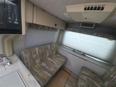 2002 Winnebago Rialta camper van - Photo 44 - Brea, CA 92822