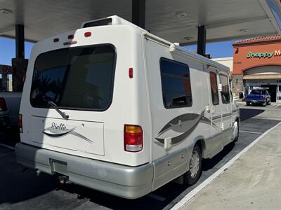 2002 Winnebago Rialta camper van - Photo 10 - Brea, CA 92822
