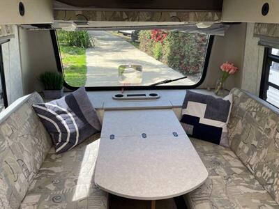 2002 Winnebago Rialta camper van - Photo 26 - Brea, CA 92822