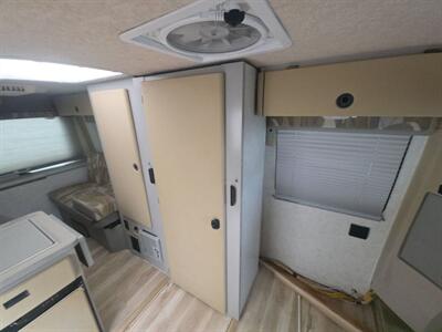 2002 Winnebago Rialta camper van - Photo 48 - Brea, CA 92822