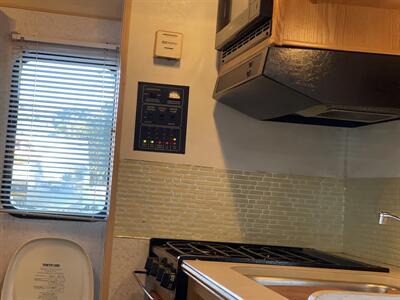 2002 Winnebago Vista 21B Rialta - Photo 53 - Brea, CA 92822