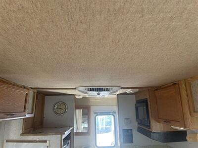 2002 Winnebago Vista 21B Rialta - Photo 33 - Brea, CA 92822