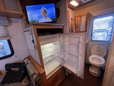 2002 Winnebago Vista 21B Rialta - Photo 12 - Brea, CA 92822