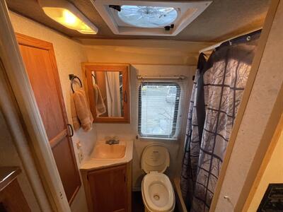2002 Winnebago Vista 21B Rialta - Photo 13 - Brea, CA 92822