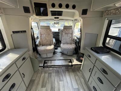 2002 Winnebago Rialta 22QD   - Photo 3 - Brea, CA 92822