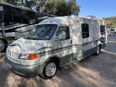 2002 Winnebago Rialta 22QD   - Photo 10 - Brea, CA 92822