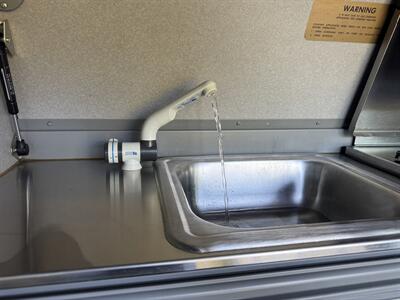 1999 WINNEBAGO EuroVan CAMPER   - Photo 13 - Brea, CA 92822