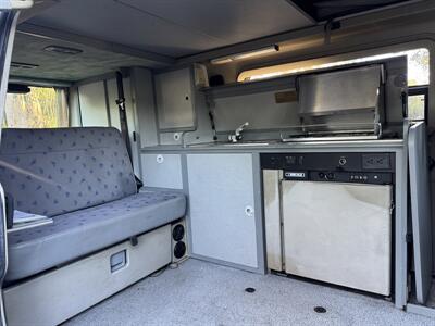 1999 WINNEBAGO EuroVan CAMPER   - Photo 11 - Brea, CA 92822