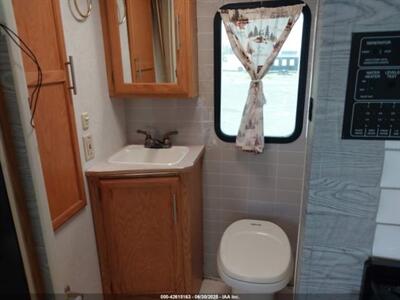 2002 Volkswagen EuroVan GLS - Photo 5 - Brea, CA 92822