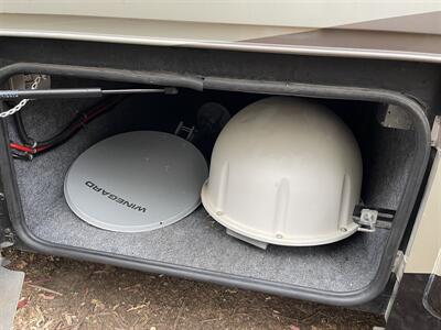 2011 Tiffin ALLEGRO BUS   - Photo 20 - Brea, CA 92822