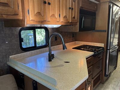 2011 Tiffin ALLEGRO BUS   - Photo 60 - Brea, CA 92822