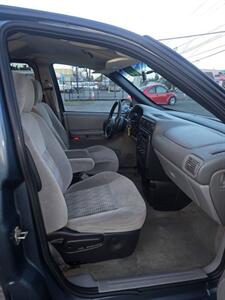 2005 Chevrolet Venture LS - Photo 9 - Salem, OR 97302