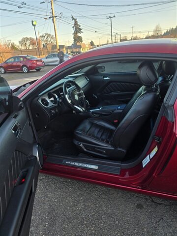 2014 Ford Mustang V6 - Photo 5 - Salem, OR 97302
