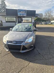 2014 Ford Focus SE - Photo 2 - Salem, OR 97302