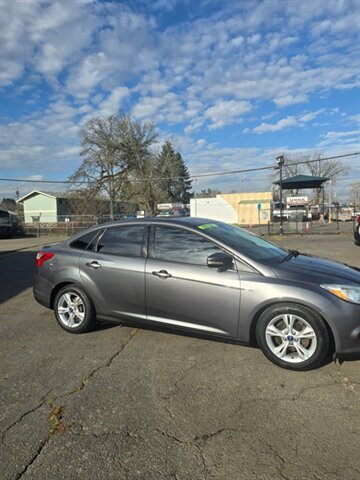 2014 Ford Focus SE - Photo 3 - Salem, OR 97302